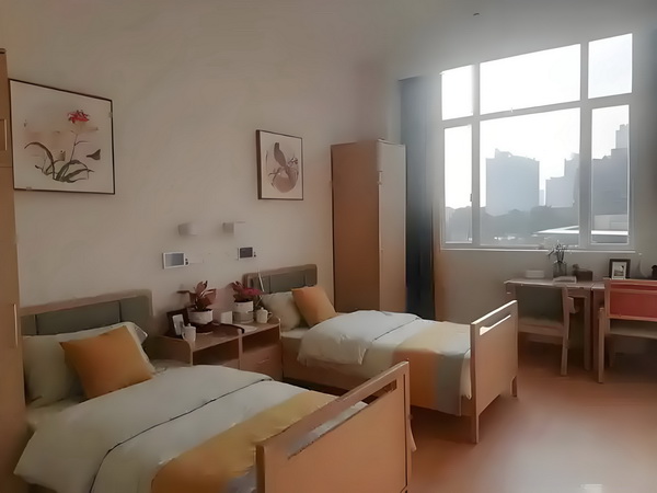 深圳入户的机构_偶遇何猷君穿两年前的增高鞋，奚梦瑶外八严重 套的硬以超一流件配