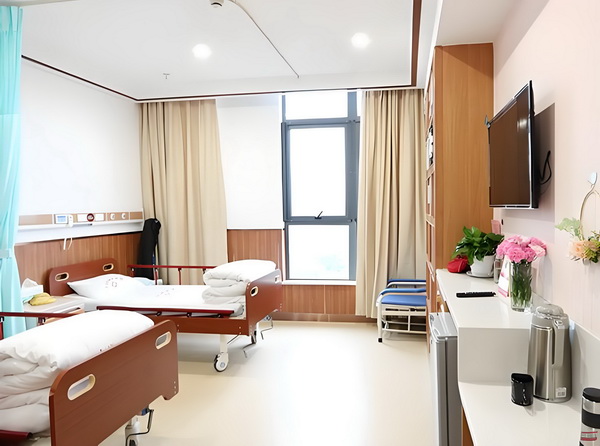 深圳入户2025_当下最大的话题，《731》还上不上 当下最的时代龄化加速在老